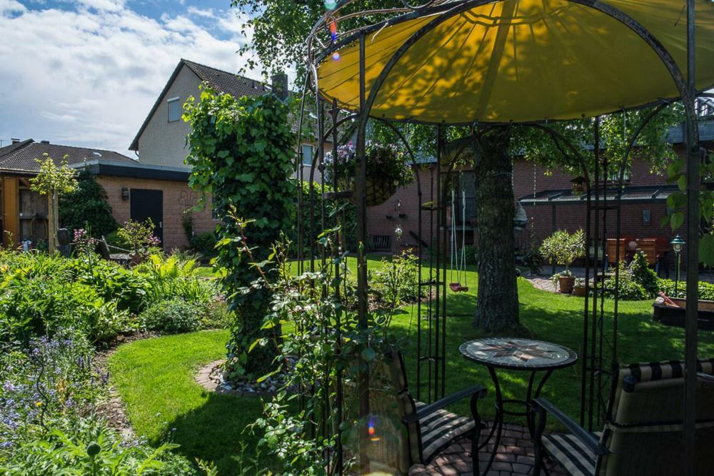 Zwei Ferienwohnungen Ankerpatz 70 Qm Mit Loggia & Puppenstube 50 Qm Mit Gartenterrasse In Hagenburg Naehe Steinhuder Meer ภายนอก รูปภาพ